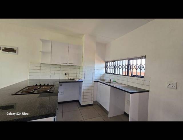 2 BEDROOM TOWNHOUSE FOR SALE IN PARKDENE